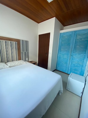 Standard Room, 1 Double Bed | Blackout drapes, free WiFi, bed sheets - Pousada Marinheiro (Cairu)