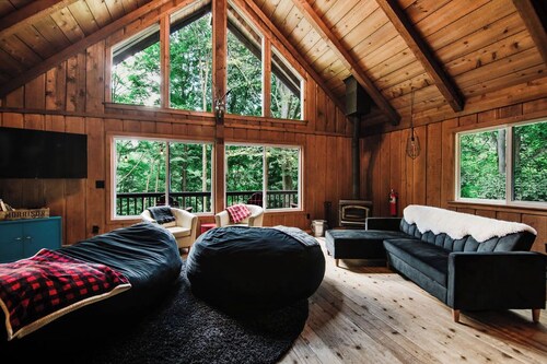 Northern Nights Chalet by Wanderlust Abodes