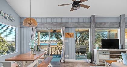 Cozy Waterfront/Amazing Views/"Paradise Point" in Point Venture!