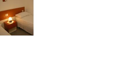 房內夾萬、熨斗/熨衫板、Wi-Fi、床單