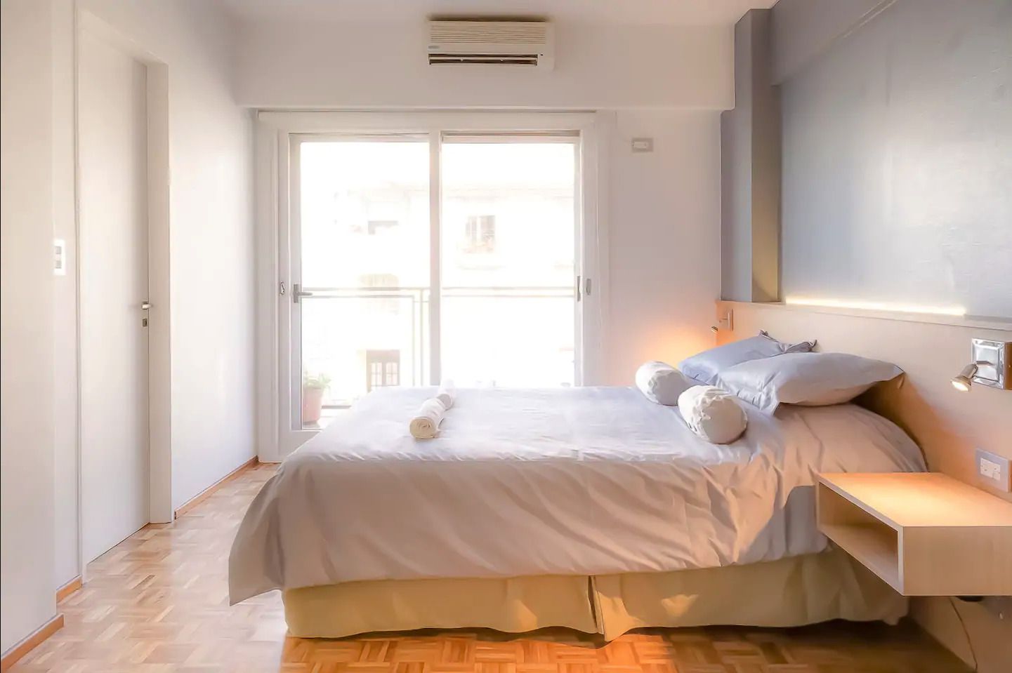 Caja de seguridad en la habitación y sistema de insonorización 