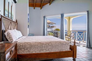 6 bedrooms, desk, iron/ironing board, free WiFi