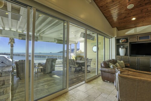 Beach Front In Avila Beach an oceanfront retreat