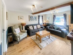 Fireplace - 3 bedroom accommodation in Sea Palling, near Stalham (Sea Palling, near Stalham)