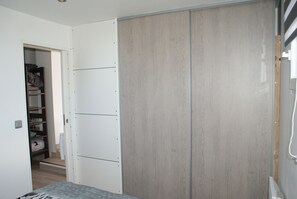 1 bedroom, bed sheets - T2 between sea and mountain (Santa-Maria-Poggio)