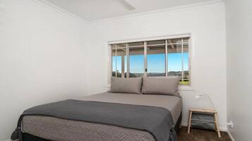 Luxury House, 5 Bedrooms, Private Pool, Valley View | 5 bedrooms, premium bedding, iron/ironing board, free WiFi