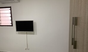 2 bedrooms, iron/ironing board, WiFi, bed sheets - Charming and cozy apartment (Abidjan)