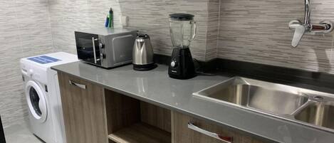 Microonde, macchina per tè/caffè, pentole/stoviglie/utensili