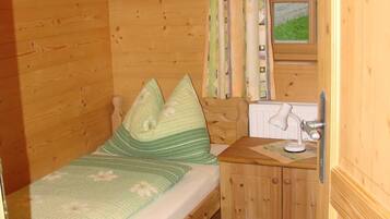 2 Schlafzimmer, Reisekinderbett, WLAN, Bettwäsche