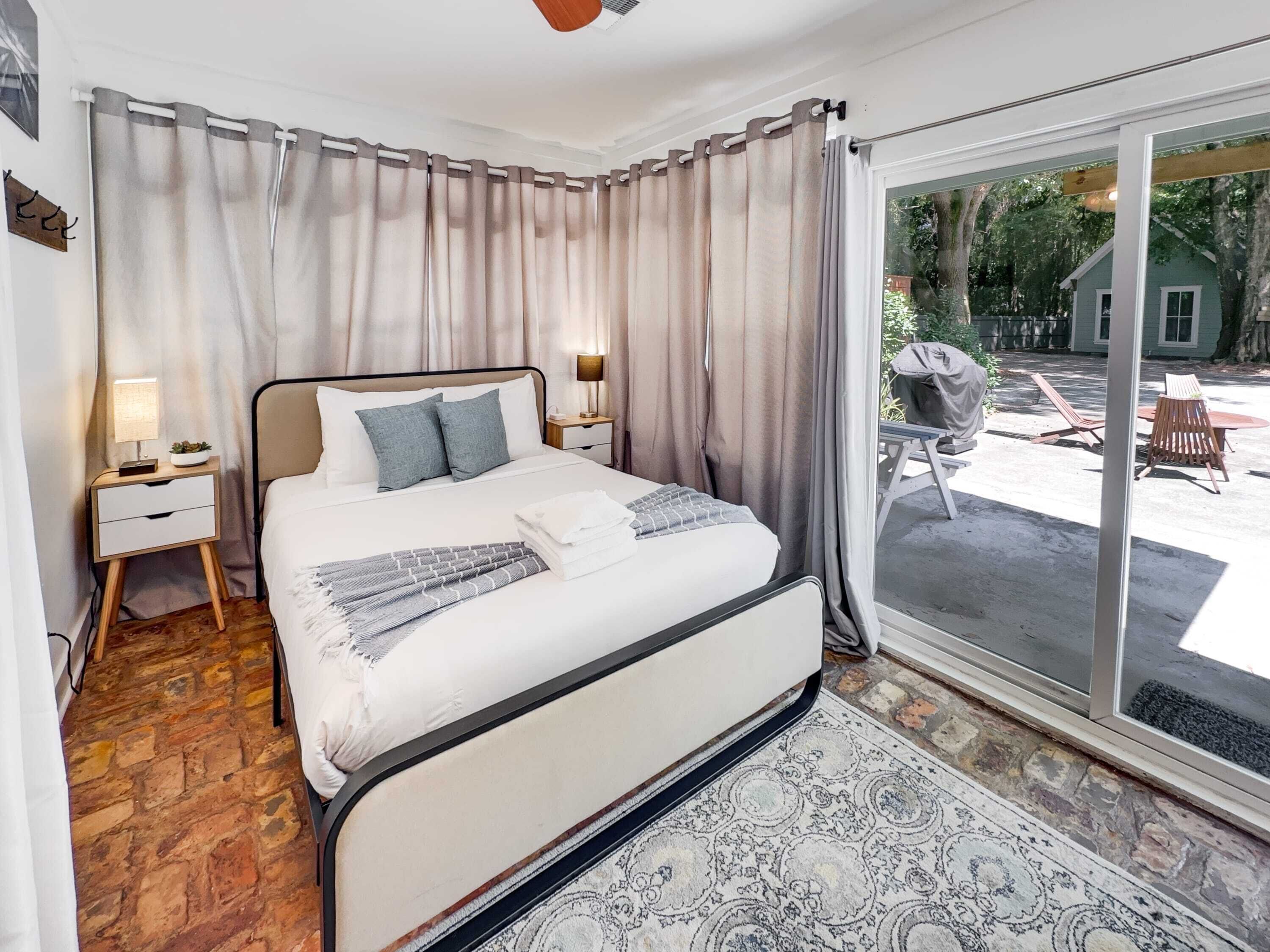 1 bedroom, iron/ironing board, travel crib, WiFi