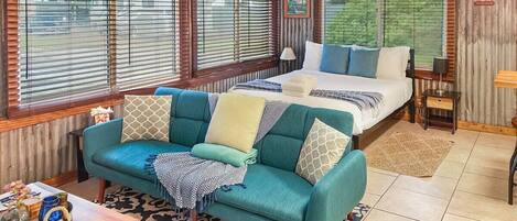 1 bedroom, iron/ironing board, travel crib, WiFi