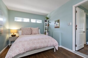 2 chambres, fer et planche Ă repasser, Wi-Fi gratuit, draps fournis
