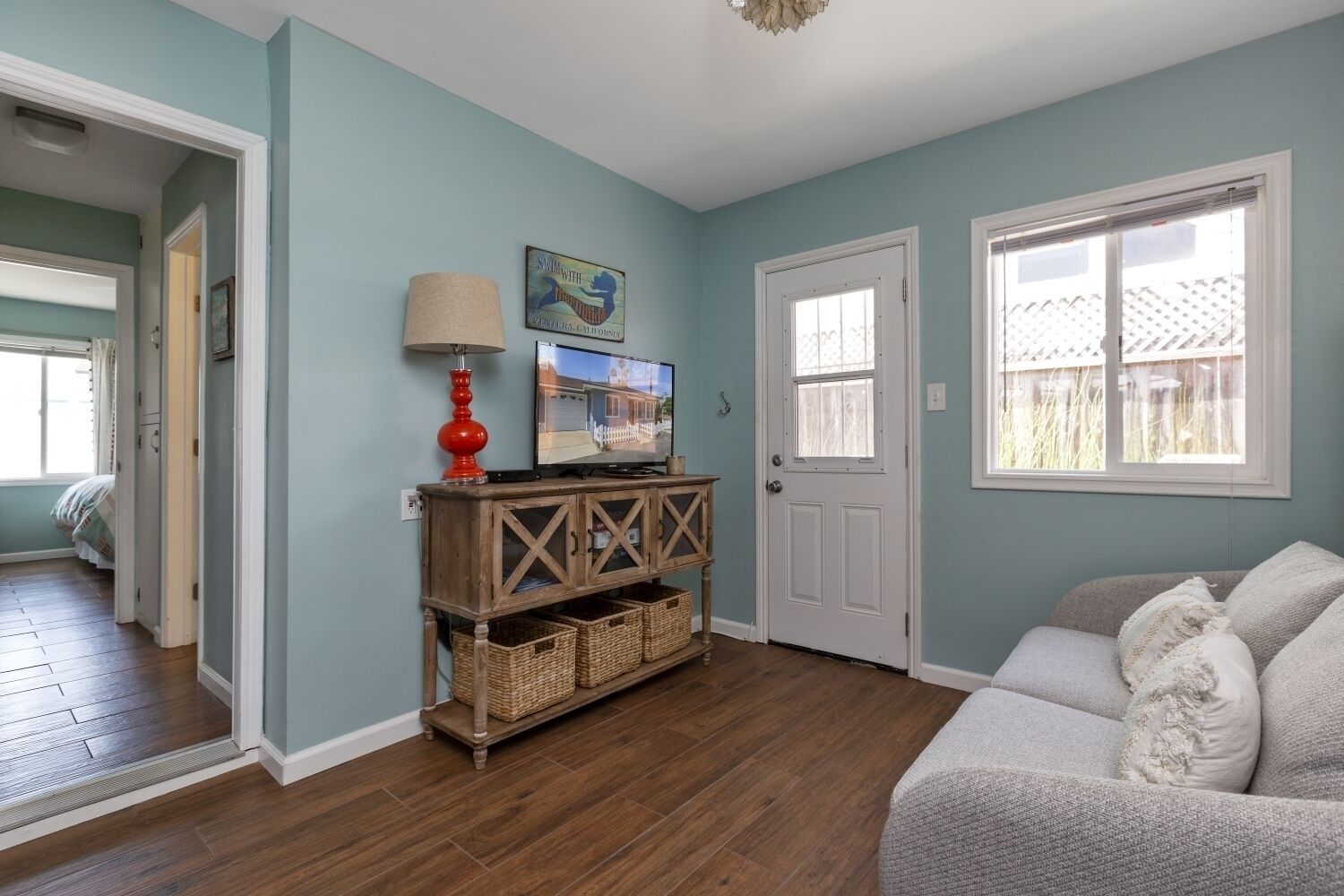 Nuevo Y Encantador Bungalow De Playa En El Corazón De Seaside Ventura - Ventura, CA