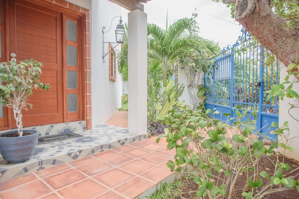 Welcome to Casa Luz! Bienvenidos a Casa Luz!