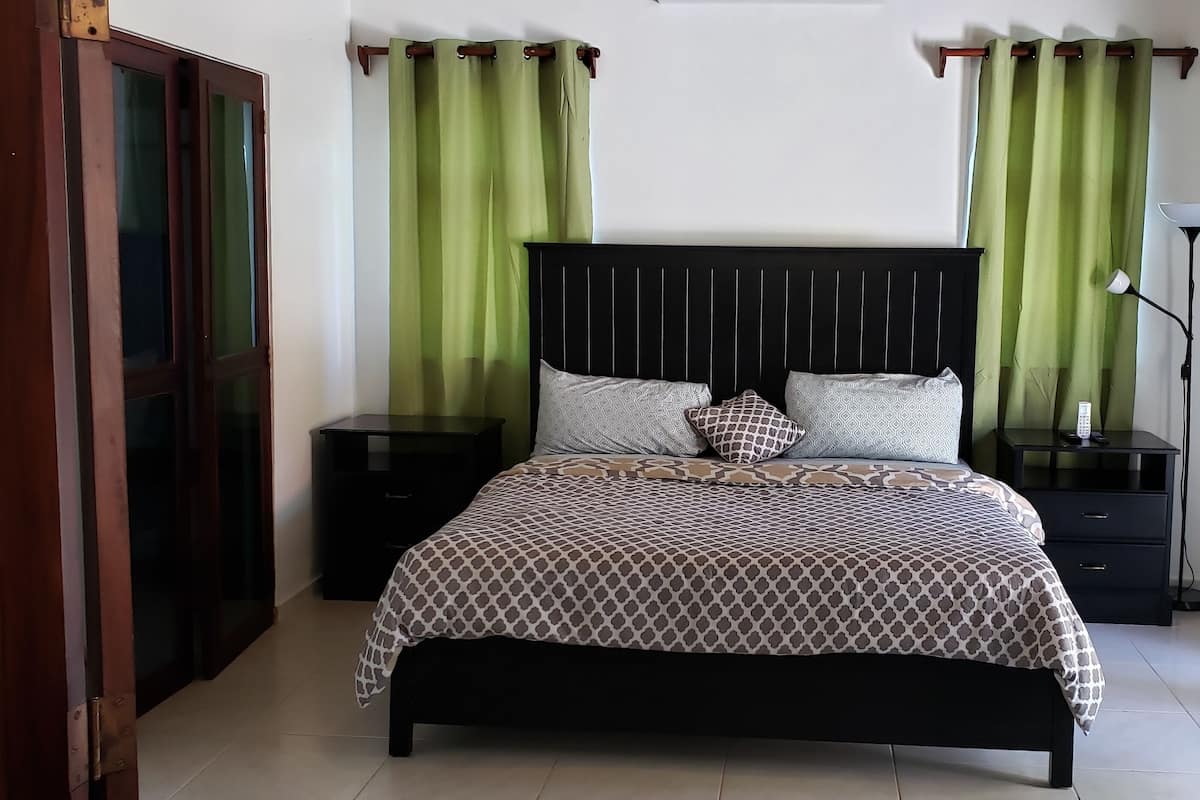 Matelas mémoire de forme, coffres-forts dans les chambres