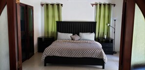 Memory-foam beds, in-room safe, soundproofing, free WiFi
