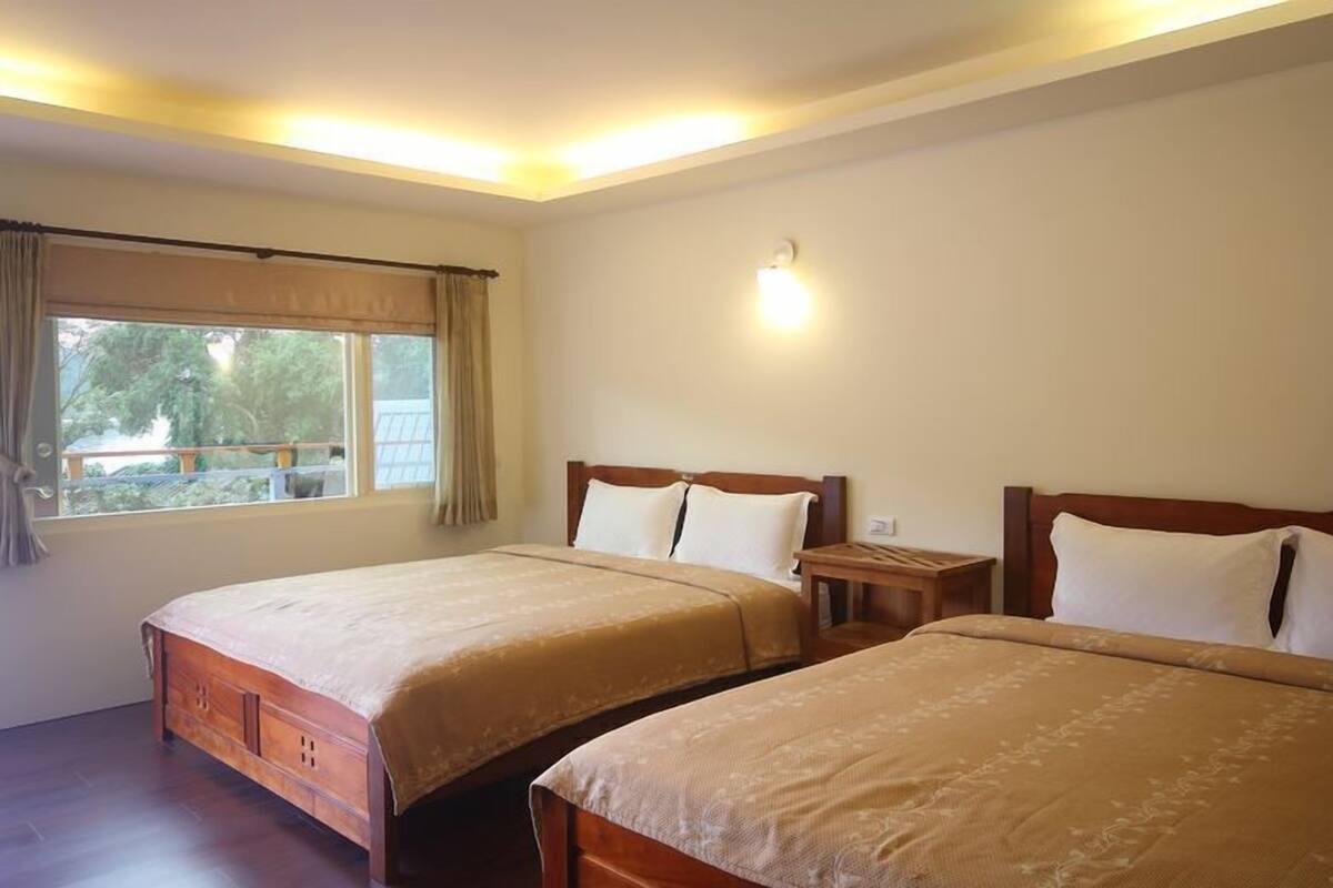 Rollaway beds, free WiFi, bed sheets