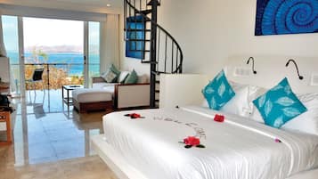 Luxury Studio Suite | Minibar, in-room safe, blackout drapes, free WiFi