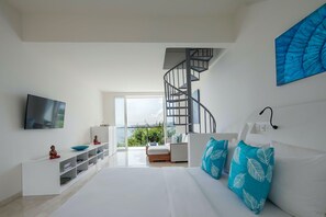 Luxury Studio Suite | Staircase - Bukit Pool Suites (Gili Gede)