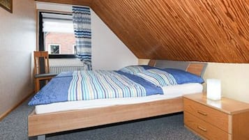 2 slaapkamers, reisbedje, wifi