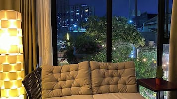Premier Room, 1 Queen Bed, Non Smoking, Courtyard View | View from room