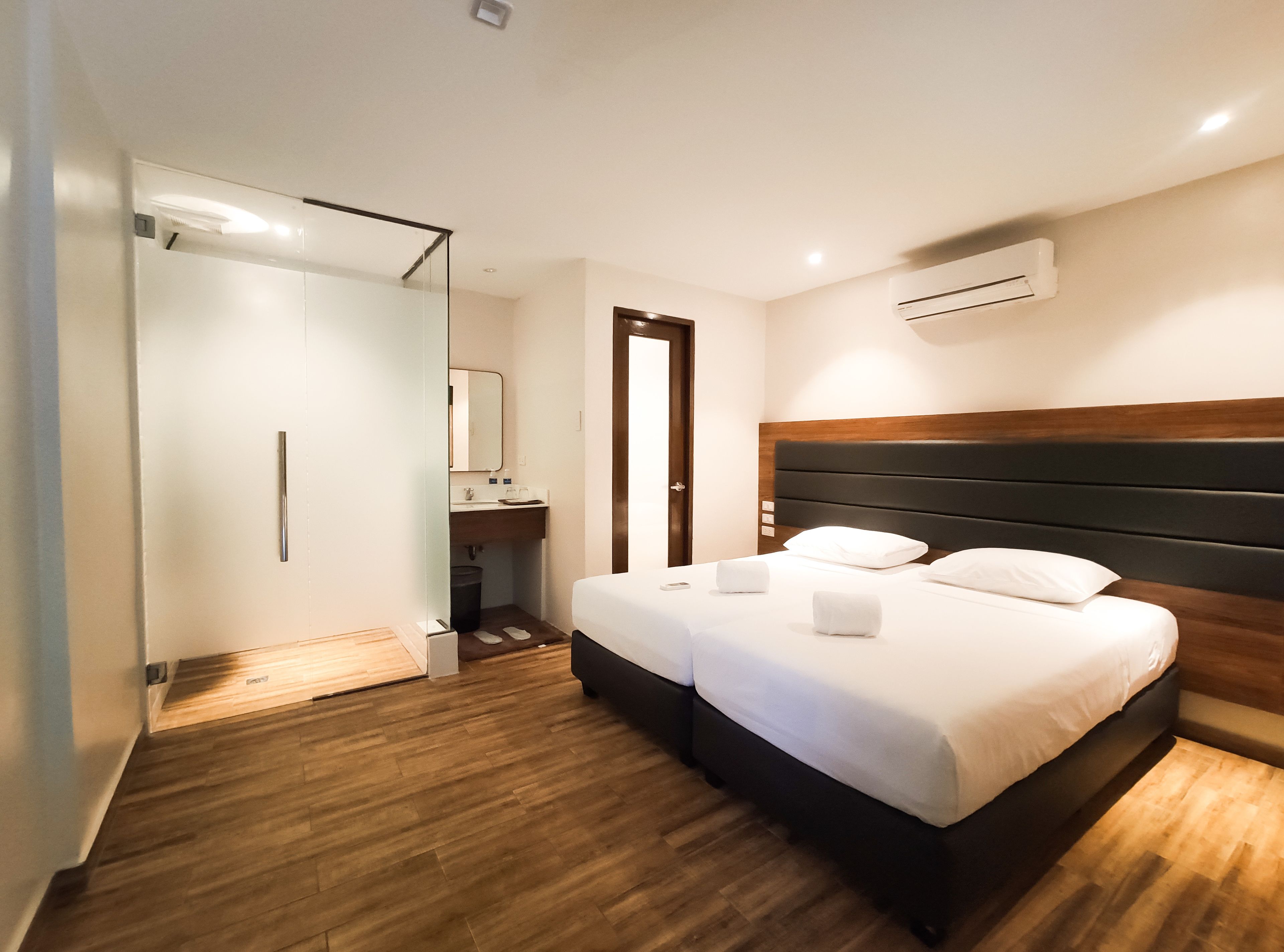 Colchones con efecto memoria, wifi gratis y ropa de cama 