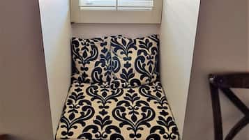 1 habitación, ropa de cama hipoalergénica y decoración personalizada