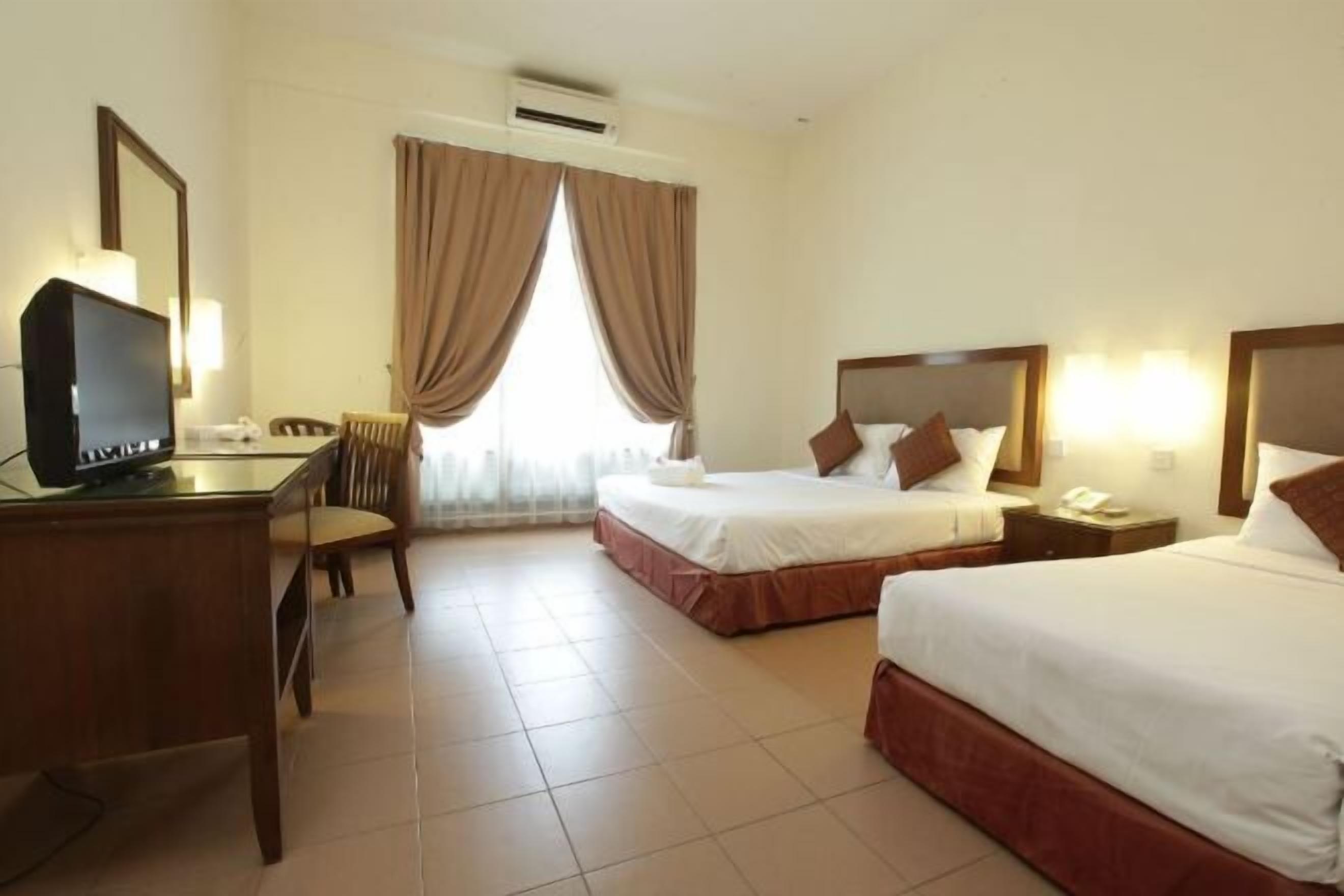 Minibar, individually furnished, desk, laptop workspace