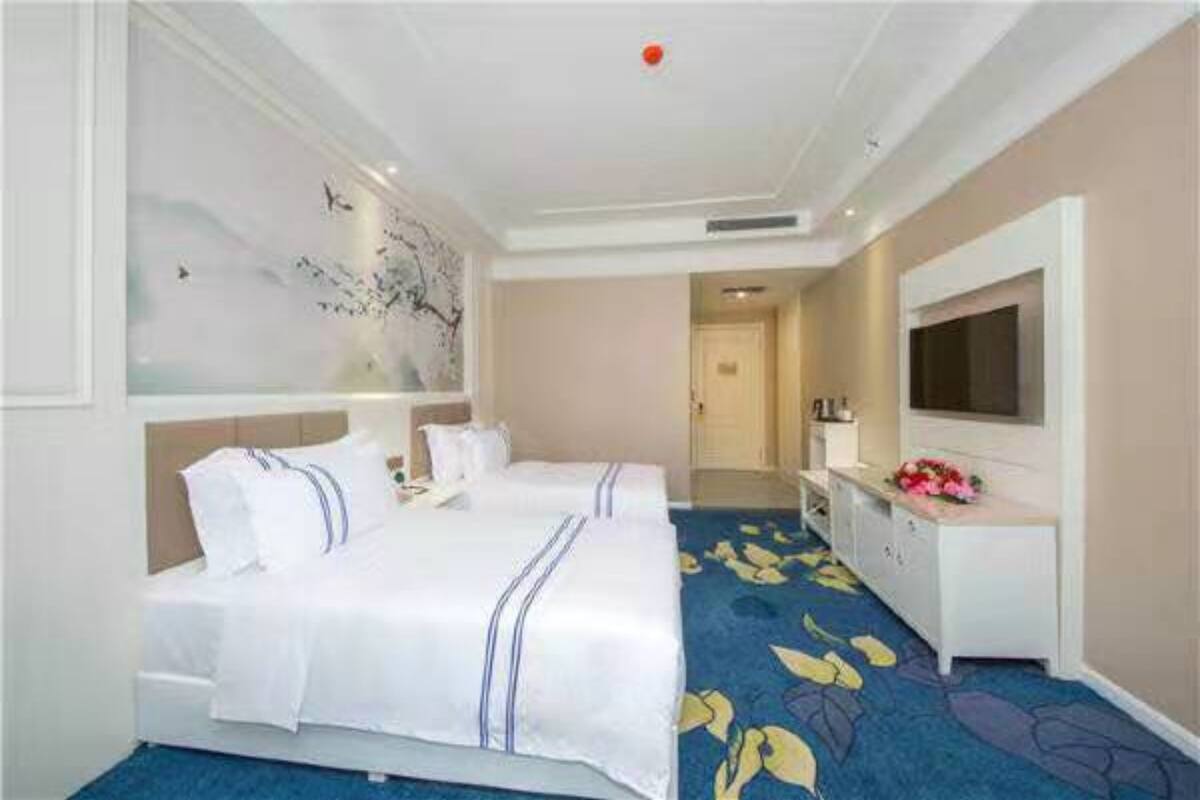 Superior Twin Room, Lake View | Blackout curtains, free WiFi