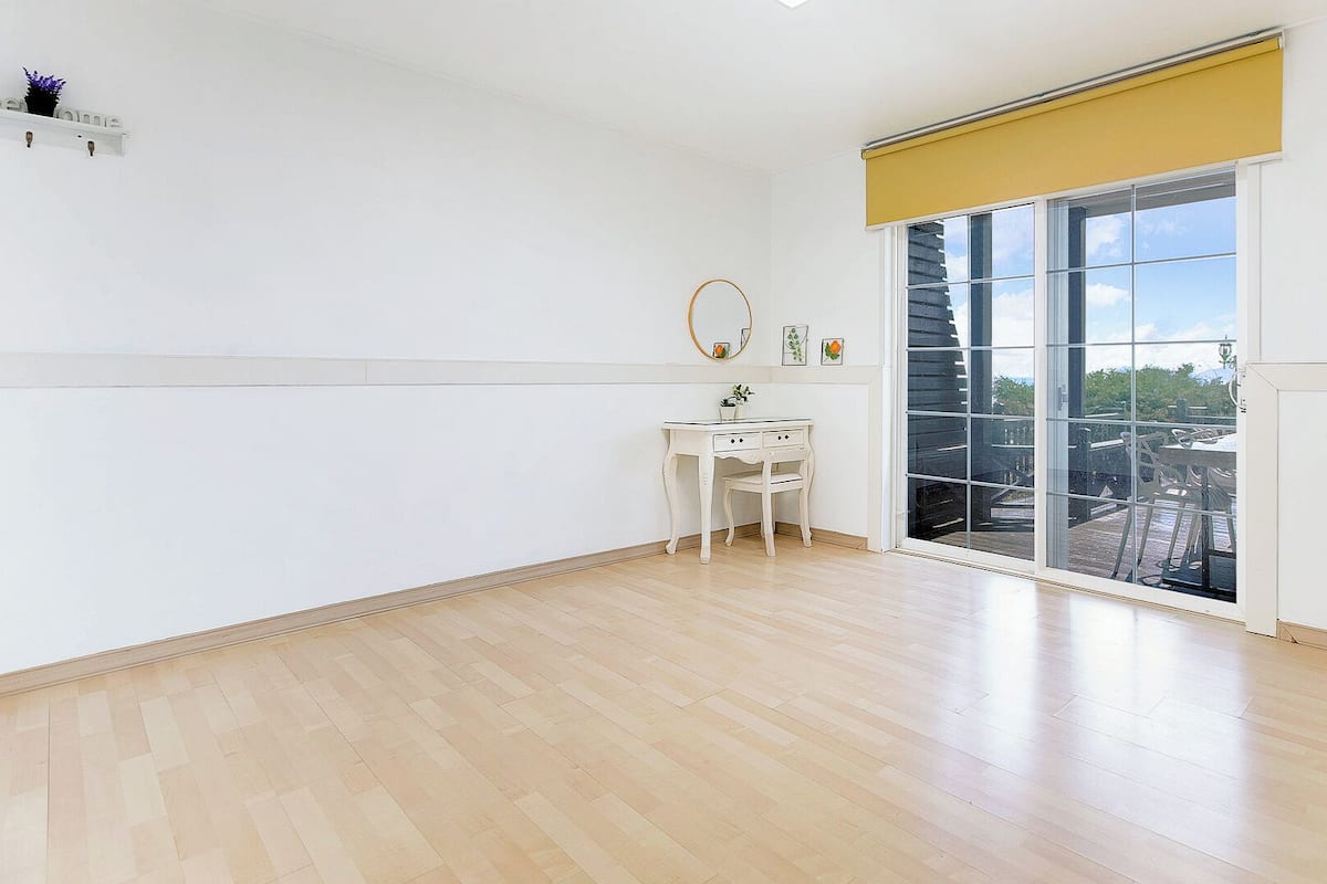 Room (Star / Island) - Randomly Assigned | Free WiFi