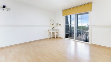 Room (Star / Island) - Randomly Assigned | Free WiFi