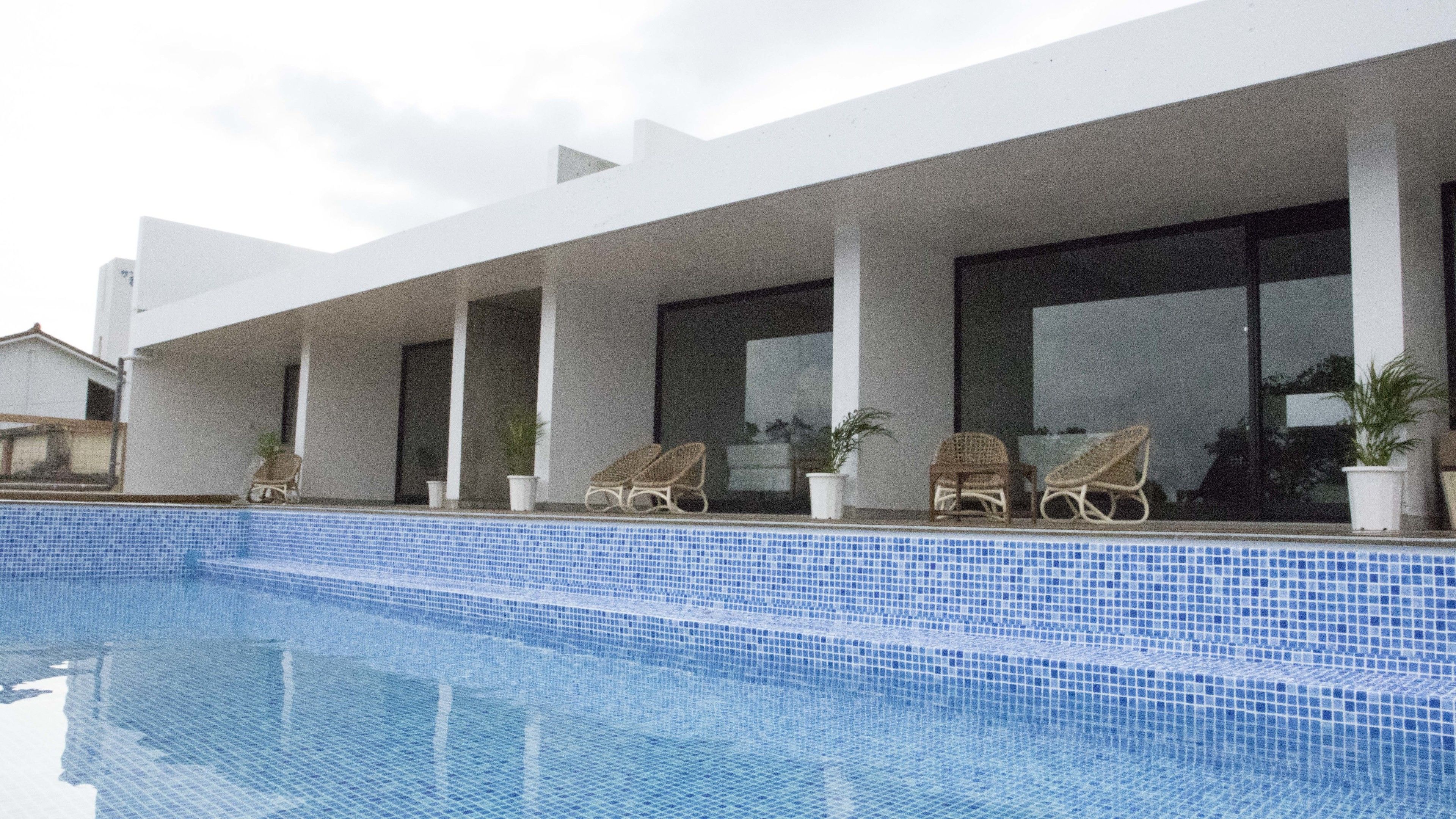 المنشأة من الخارج