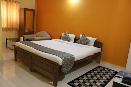 Deluxe Room | Soundproofing, free WiFi, bed sheets