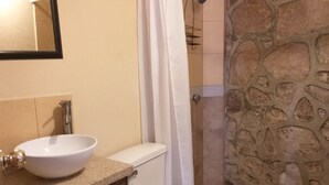 Double Room | Bathroom