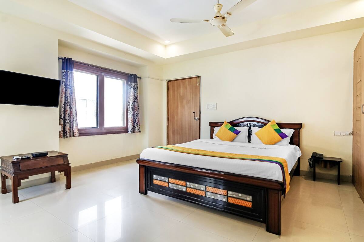 Standard Room | Iron/ironing board, rollaway beds, free WiFi, bed sheets