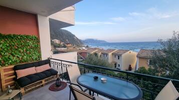 公寓, 1 間臥室, 可使用泳池 | 露台/庭院