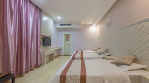 Cortinas blackout, wifi gratis y ropa de cama