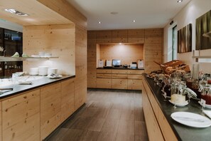 Petit déjeuner buffet compris tous les jours