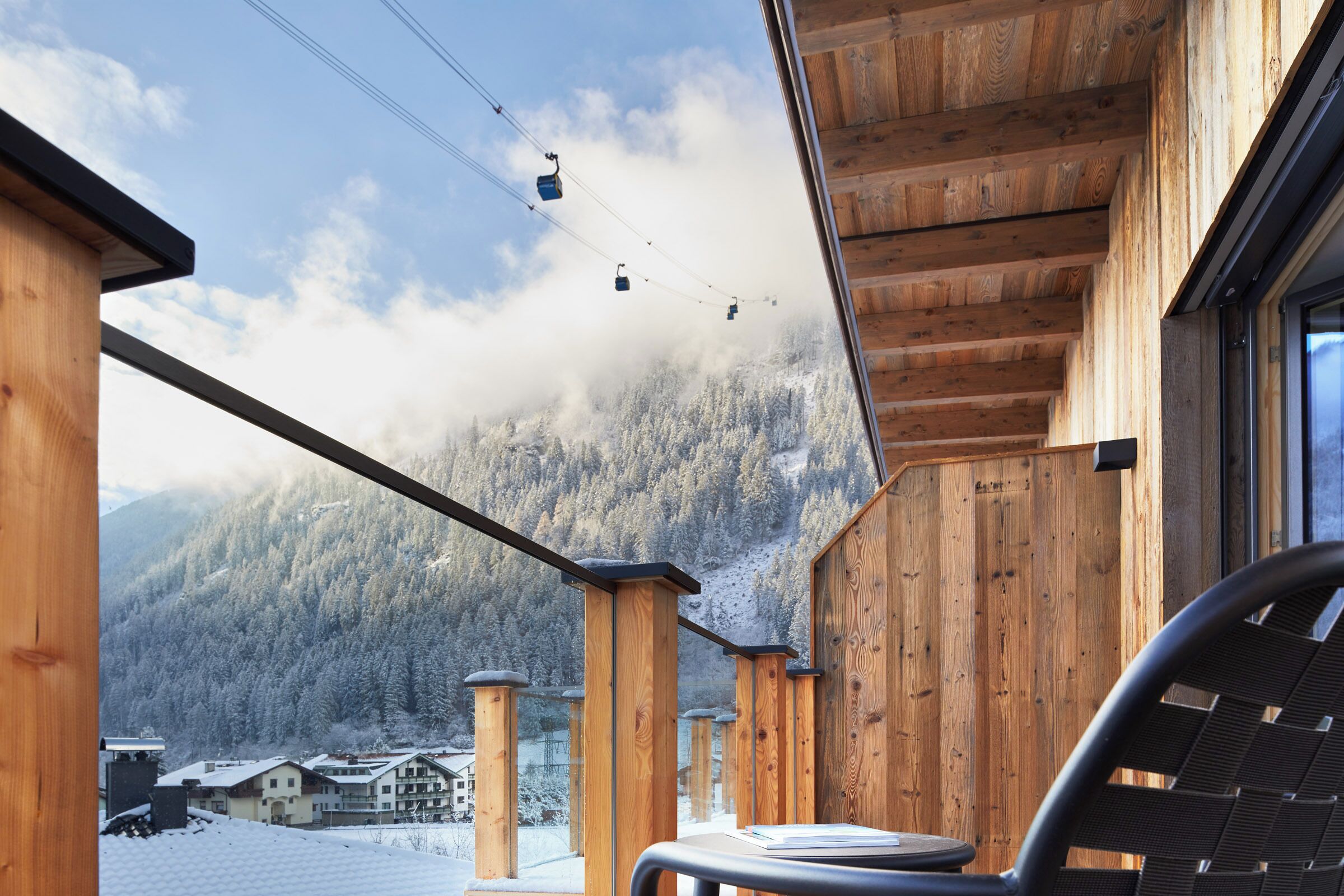 Junior-Suite, Balkon | Allergikerbettwaren, Zimmersafe, Schreibtisch