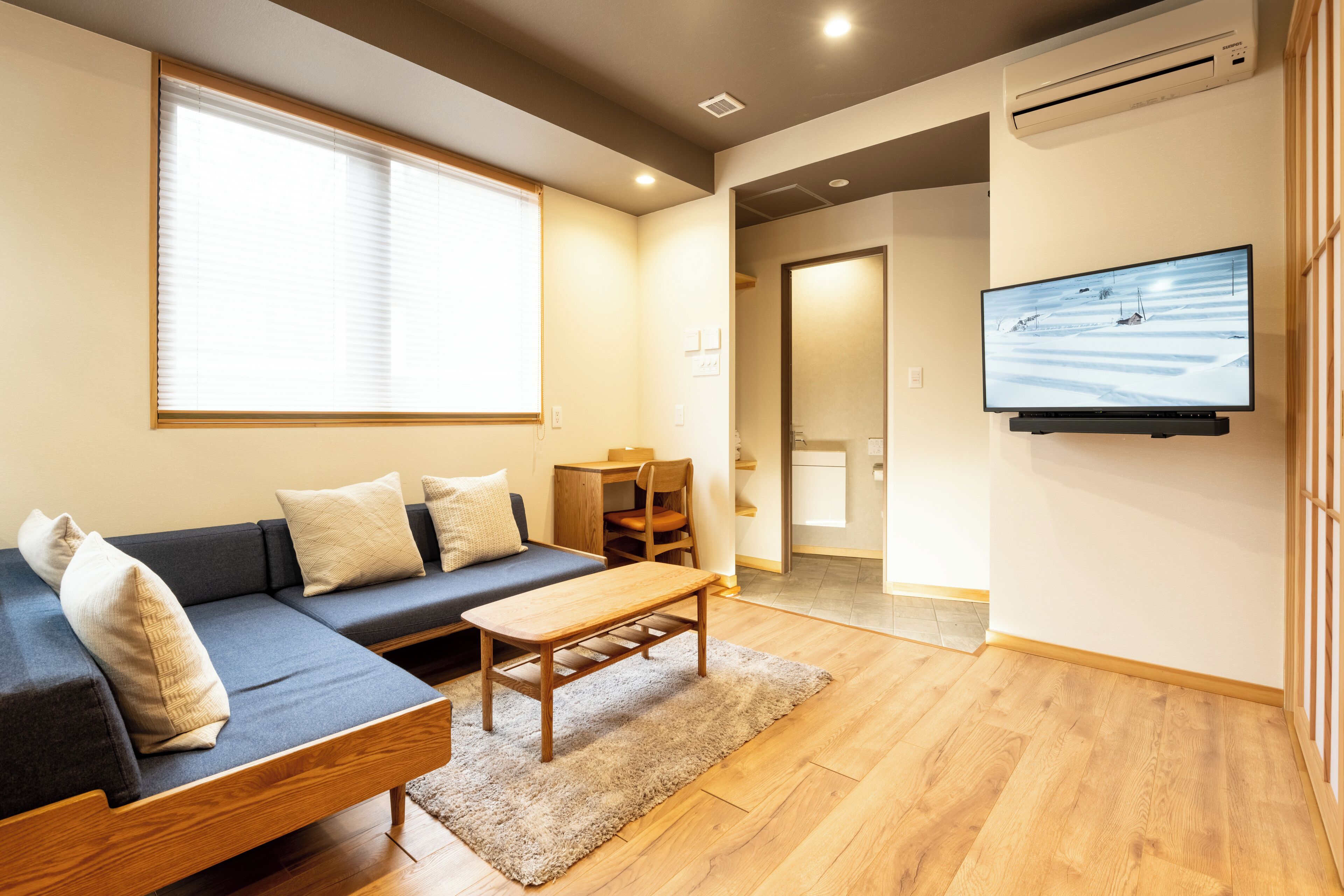 superior apartment, annex building | living area | flat-screen tv