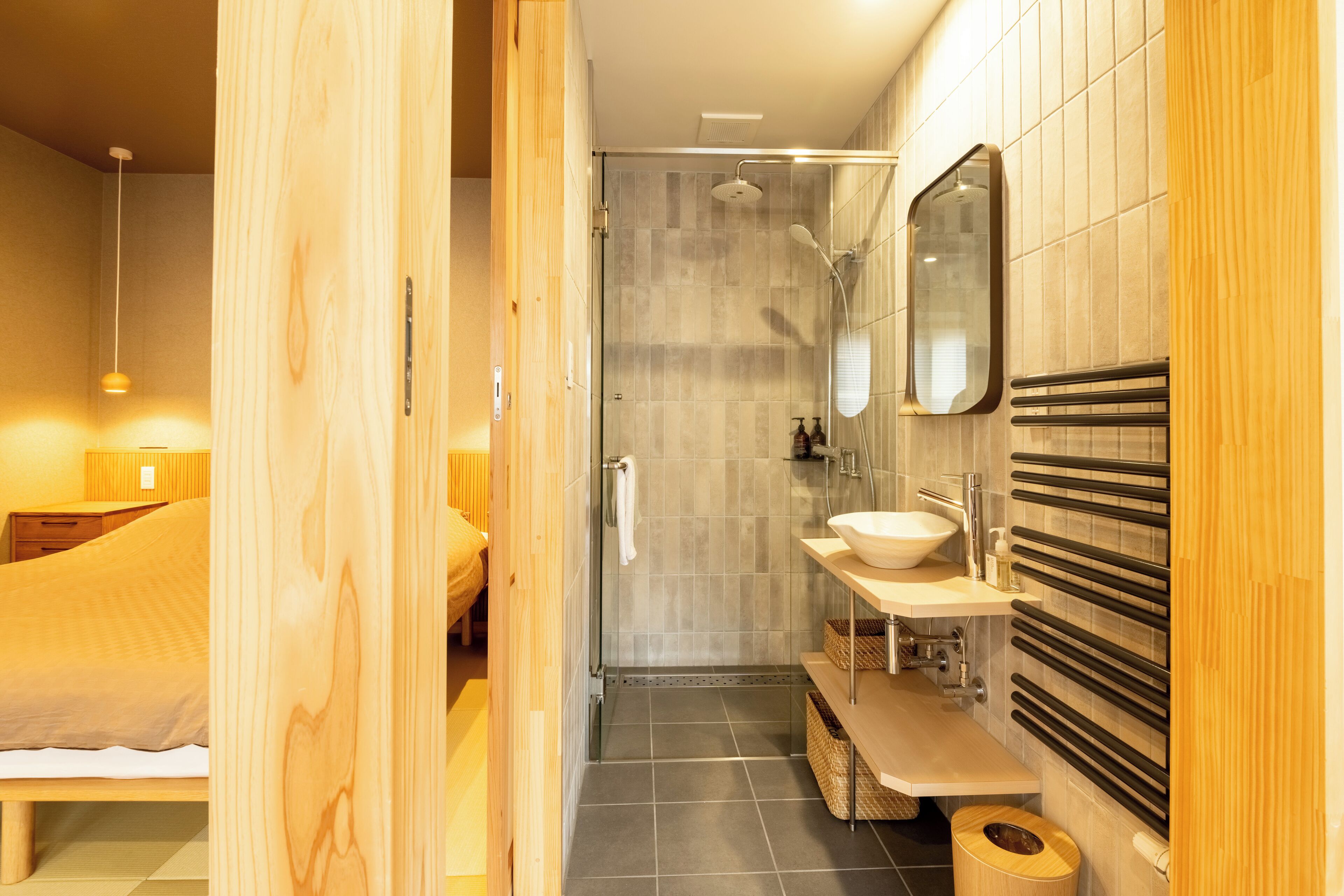 superior apartment, annex building | bathroom | combined shower/bathtub, deep-soaking bathtub, free toiletries
