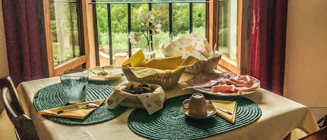 Frukostbuffé varje dag mot avgift