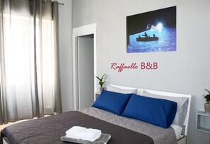 Minibar, escritorio, insonorización y wifi gratis 