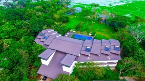 Property grounds - Grand Tamarind Lake (Kataragama)