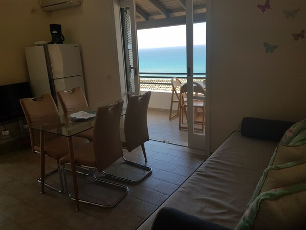 Apartment | Living room