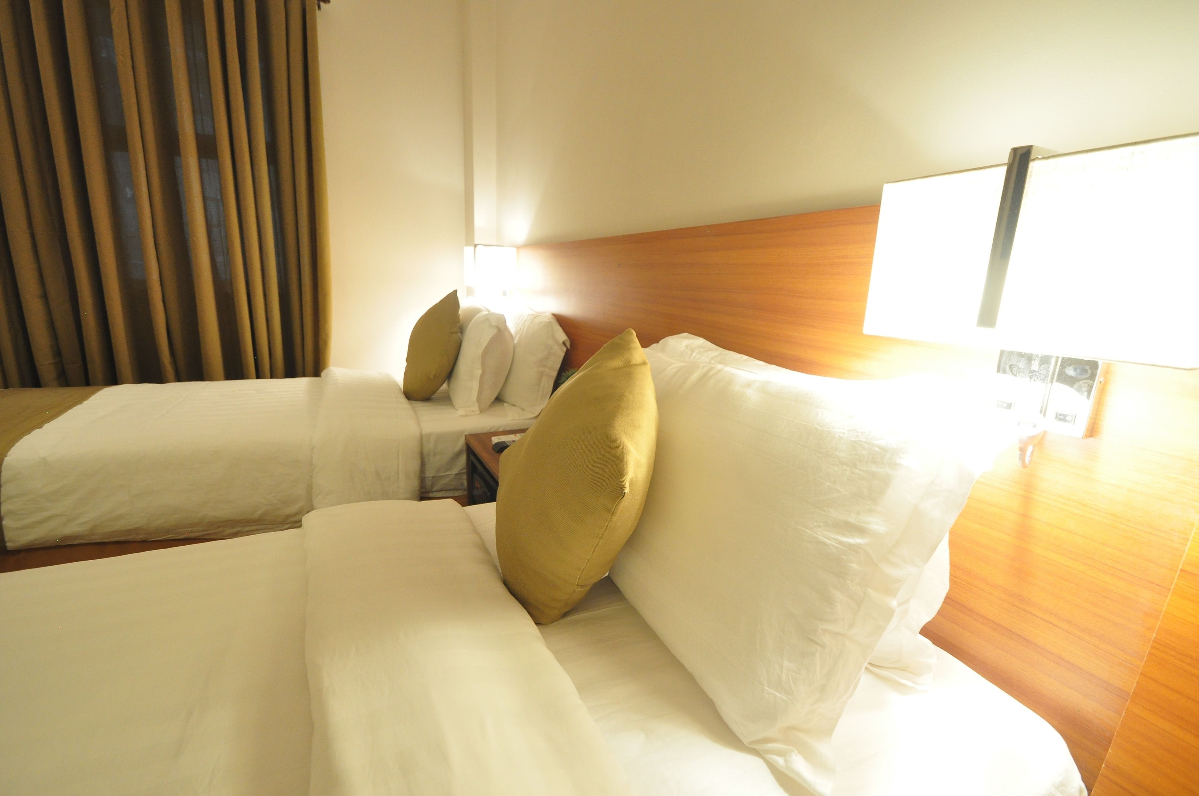 Economy dubbelrum eller tvåbäddsrum | 1 sovrum, värdeförvaringsskåp på rummet och skrivbord