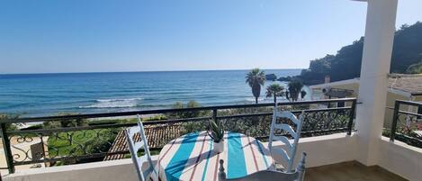 Căn hộ | Ban công