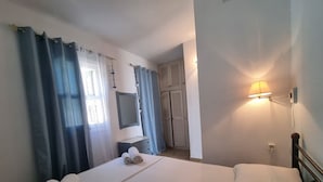 Ảnh chưa phân loại, 3 trong số 24 ảnh, nút