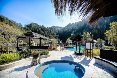 Heyuan Mels Welton Evergreen Lake Hotel