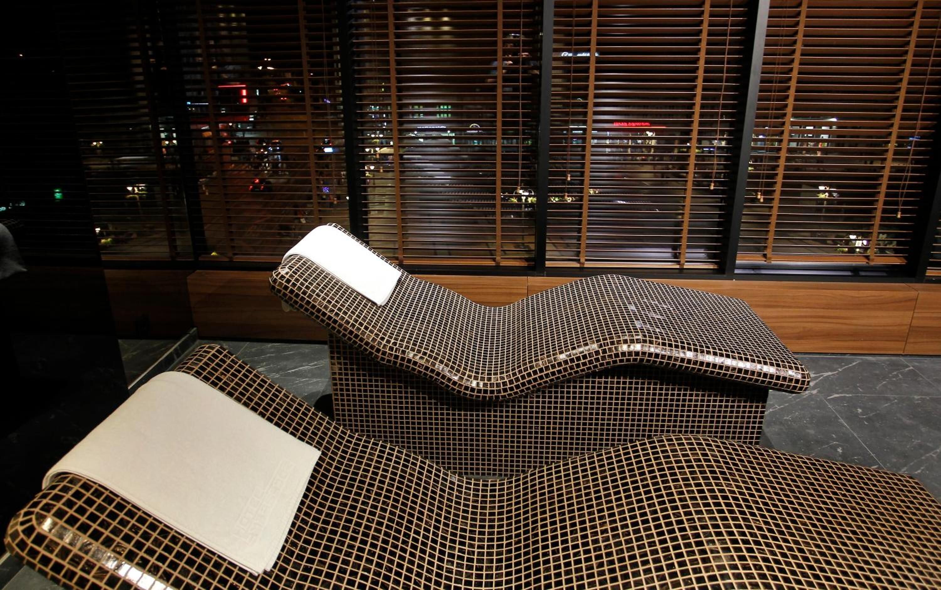 couples treatment room(s), sauna, hot tub, steam room